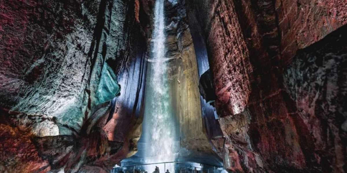 Cascata sotterranea della Ruby Falls Cave