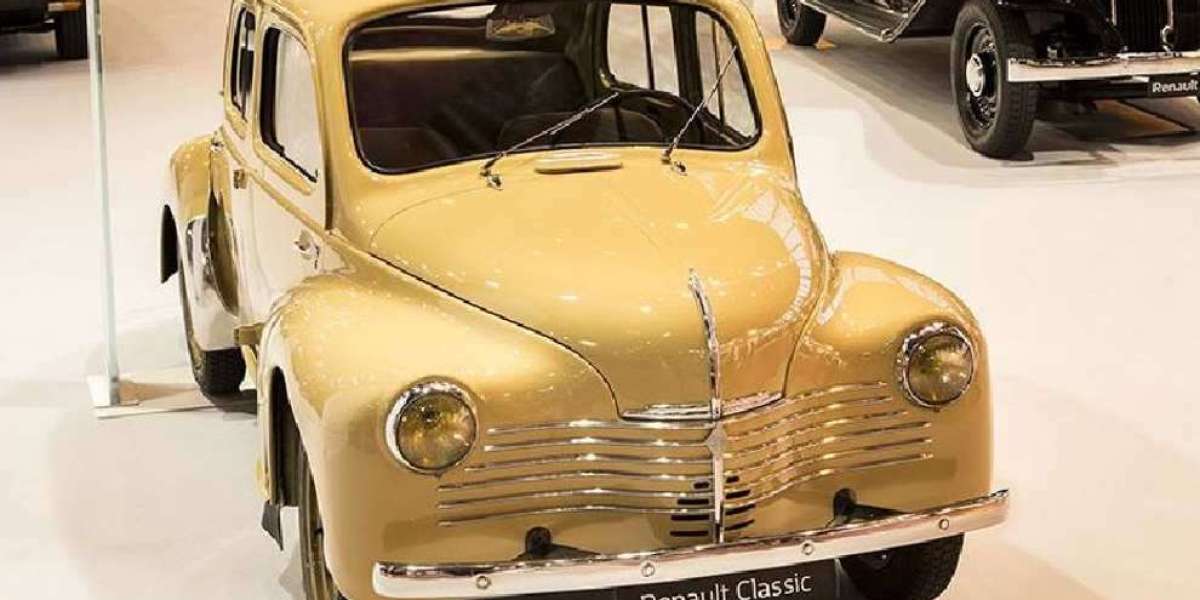 Ricordiamoci la Renault 4CV