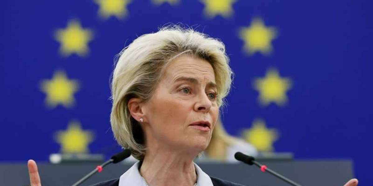 Accordi Pfizer: Ursula von der Leyen si rifiuta di fornire informazioni