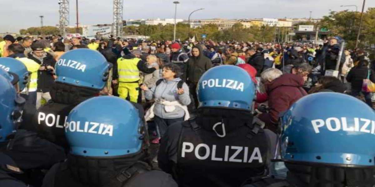 Poliziotti ora chiedono scusa: Scuse non accettate!