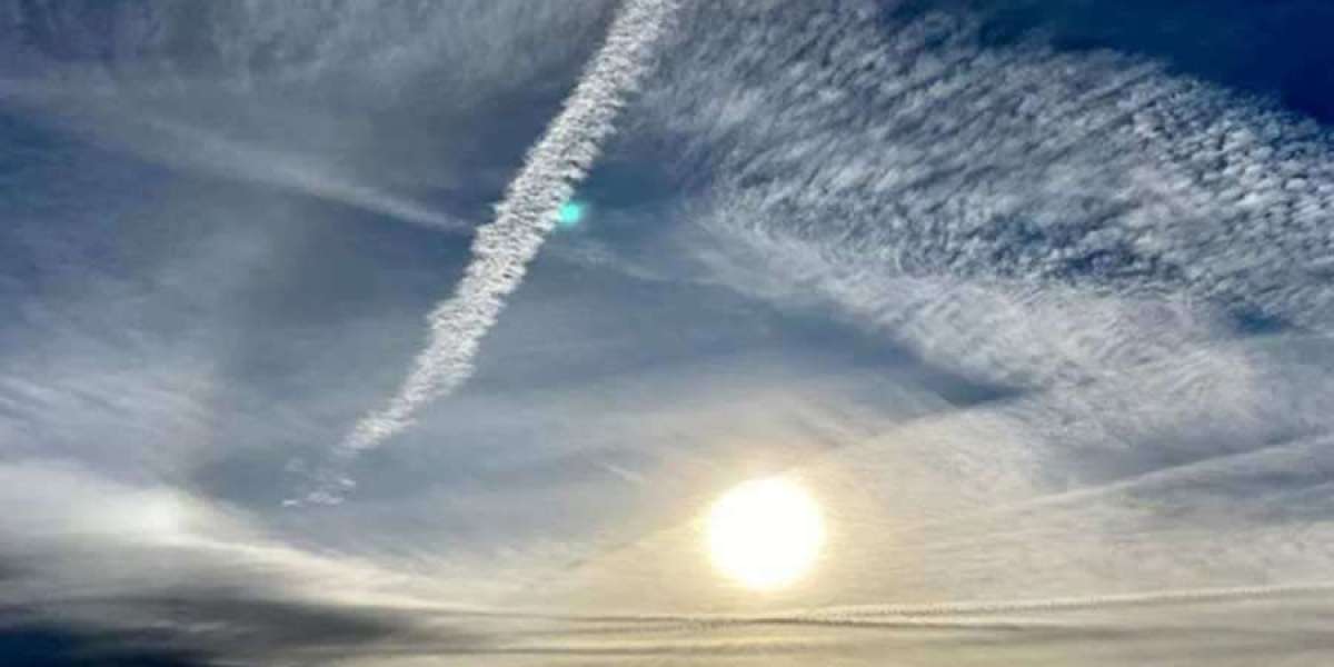 Scie chimiche: guarda il cielo e nota il danno che viene fatto