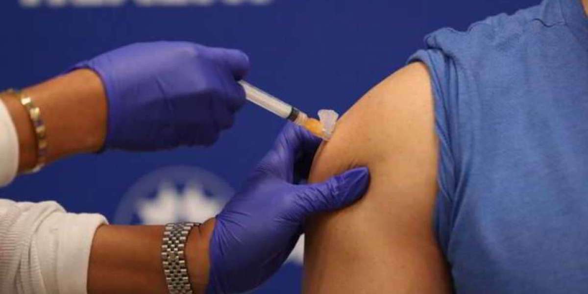 Tu firmi prima di vaccinarti e ti assumi la responsabilità