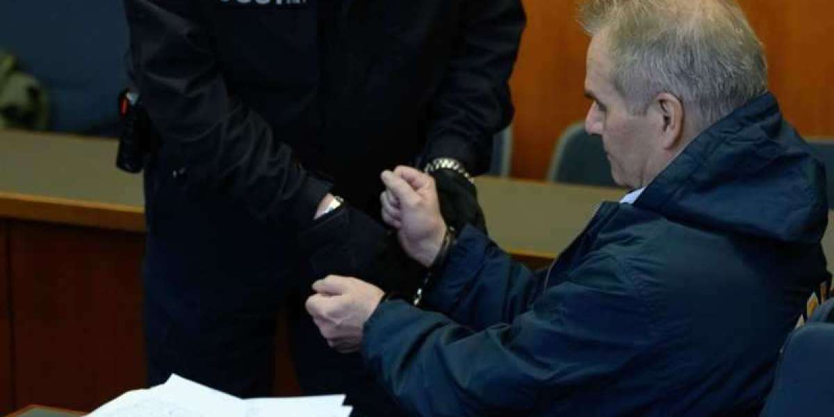 Il dottor Reiner Fuellmich è stato condannato