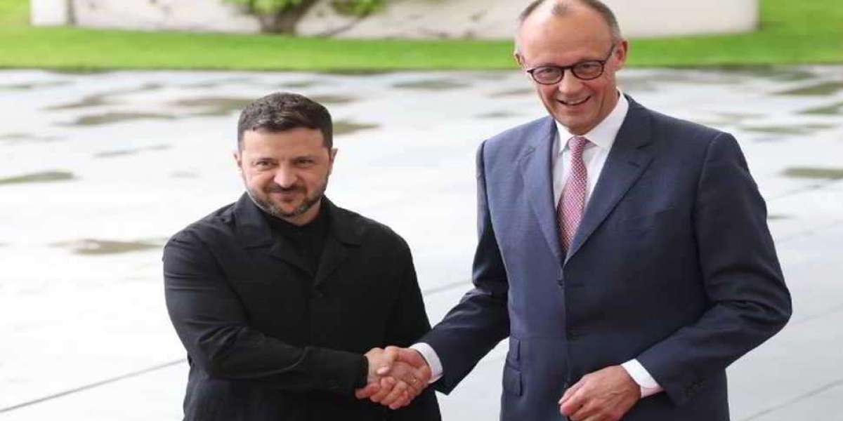 Il riciclo di vecchie notizie spinge verso una nuova guerra in Ucraina